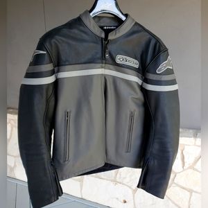 Alpinestars Moto Men's Armored Leather Motorcycle Jacket size 42 Medium